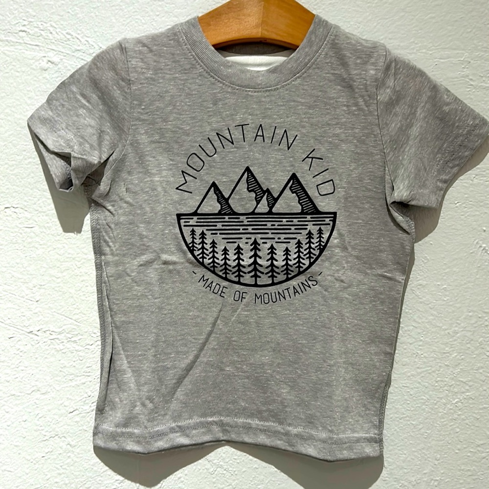 NWT🏔️Made of Mountains | Mountain Kid - Heather Grey